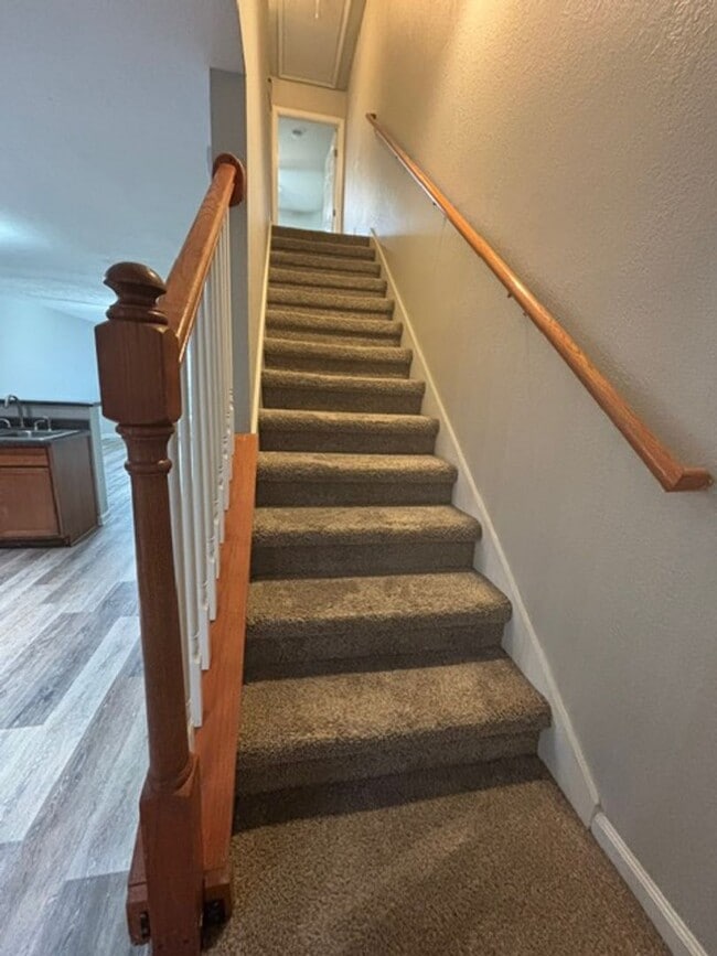 Building Photo - Stewarts Landing Neighborhood, Easy access to I-24