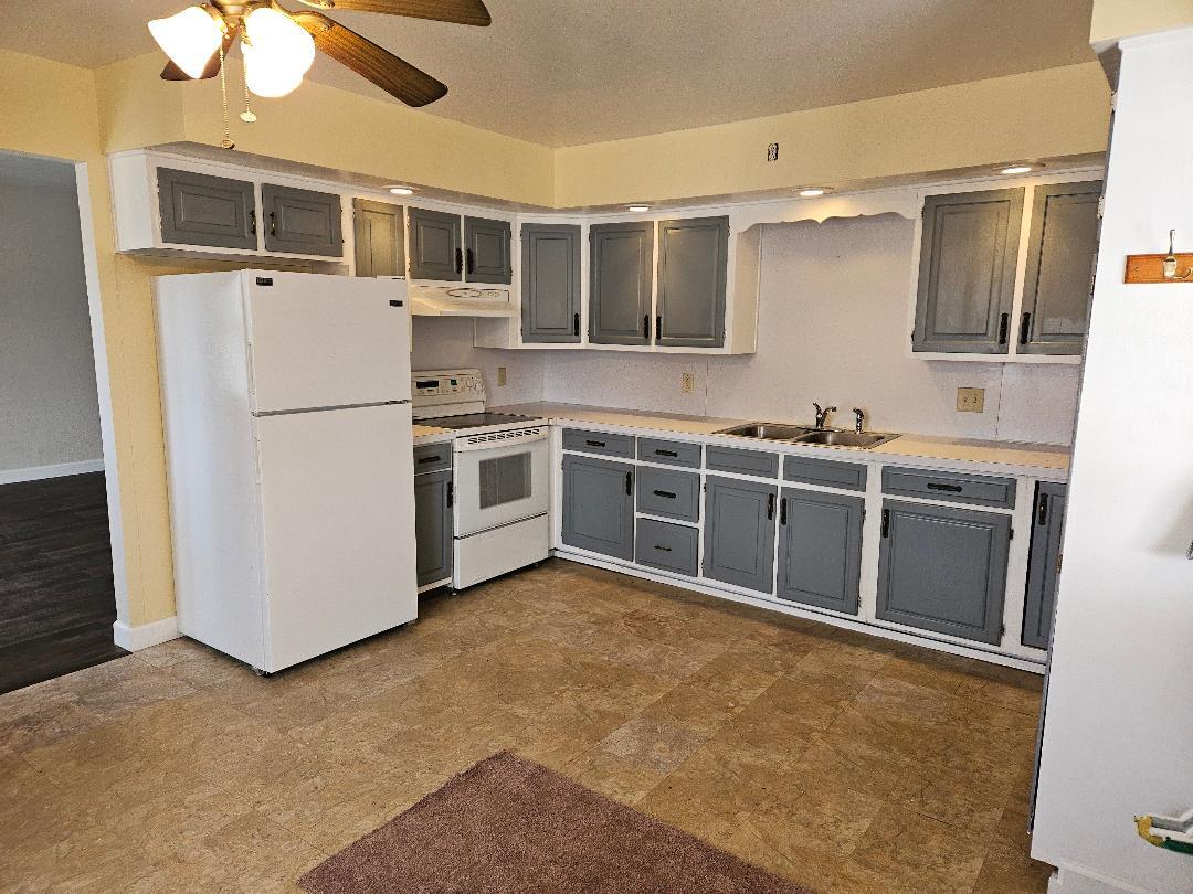 Building Photo - 416 Erie St