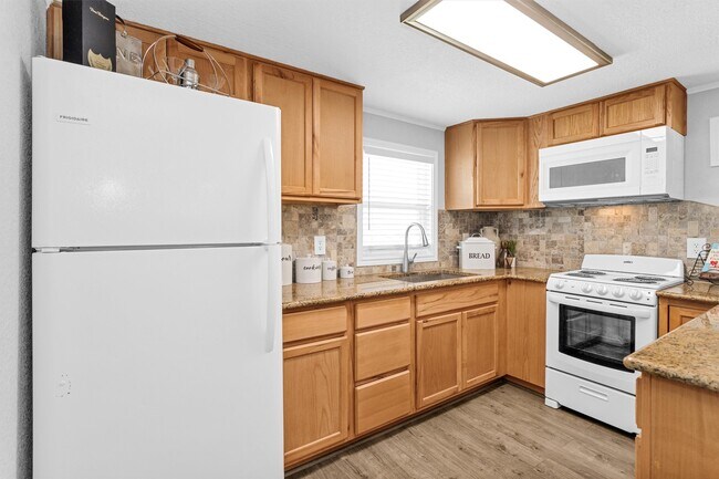 Building Photo - 219 Leeward Way