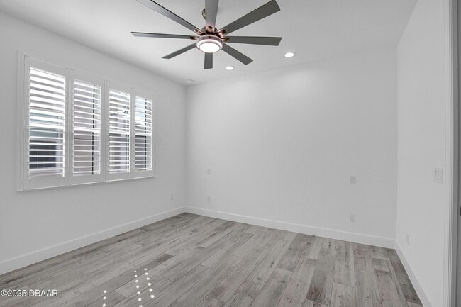 Building Photo - 207 Hang Loose Wy