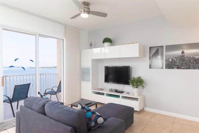 Building Photo - 8800 Bay Pines Blvd