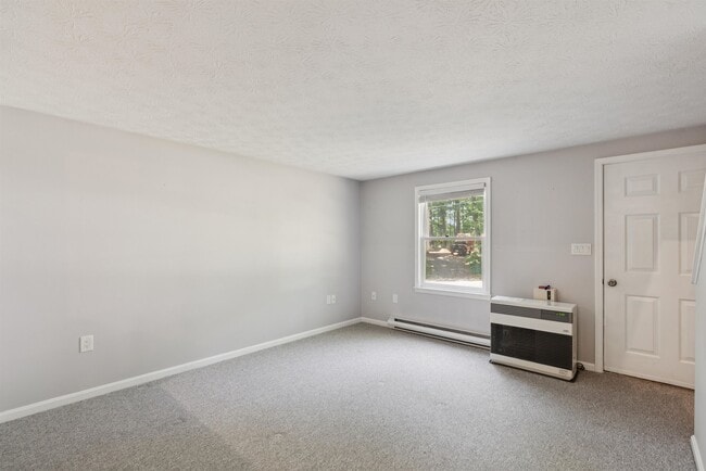 Building Photo - 5 Woodvale Ct