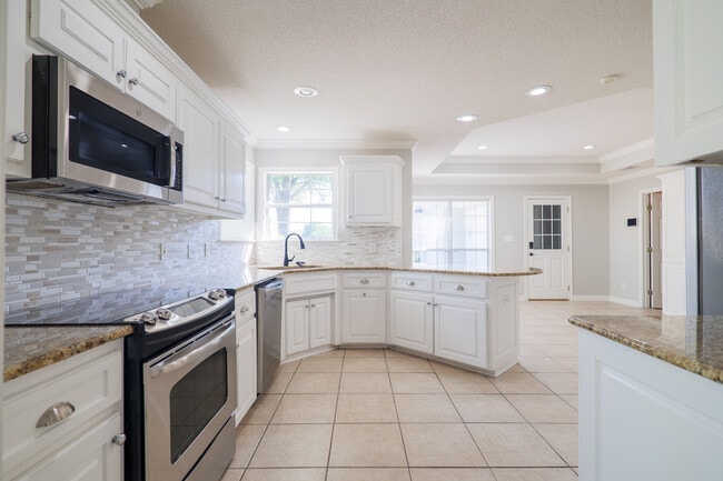 Building Photo - 4246 Netherfield Ln