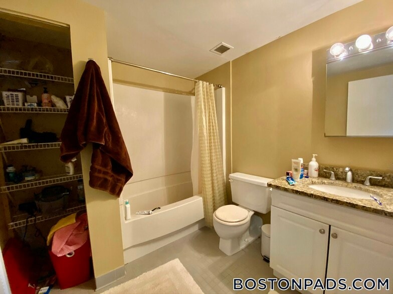 Building Photo - 15 N Beacon St