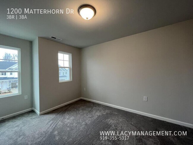 Building Photo - 1200 Matterhorn Dr