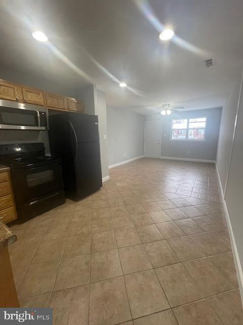 Building Photo - 604 Green Tree Ln