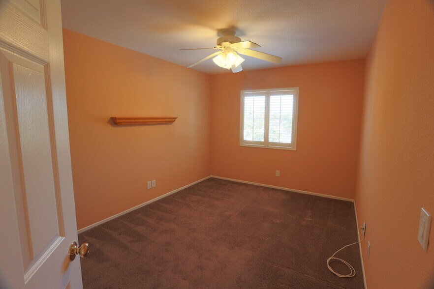Building Photo - 2582 Hudson Ave
