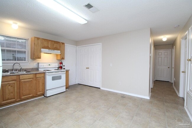 Building Photo - 3740 Frontera Cir