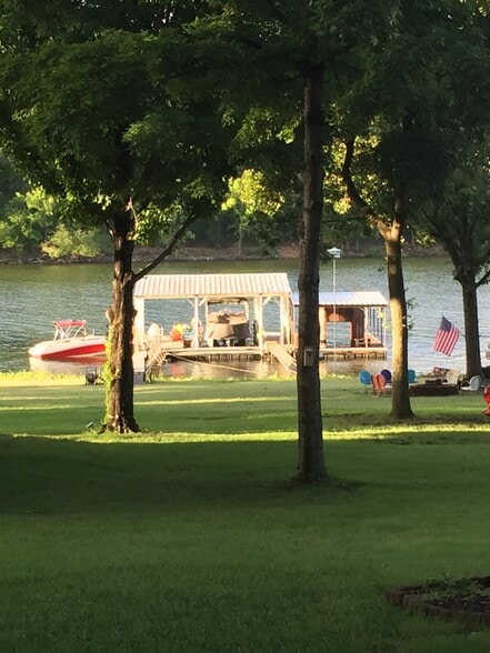 Private Boat Dock - 1114 W 17th St