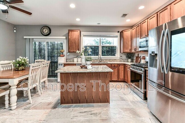 Building Photo - 15640 Avocet Loop