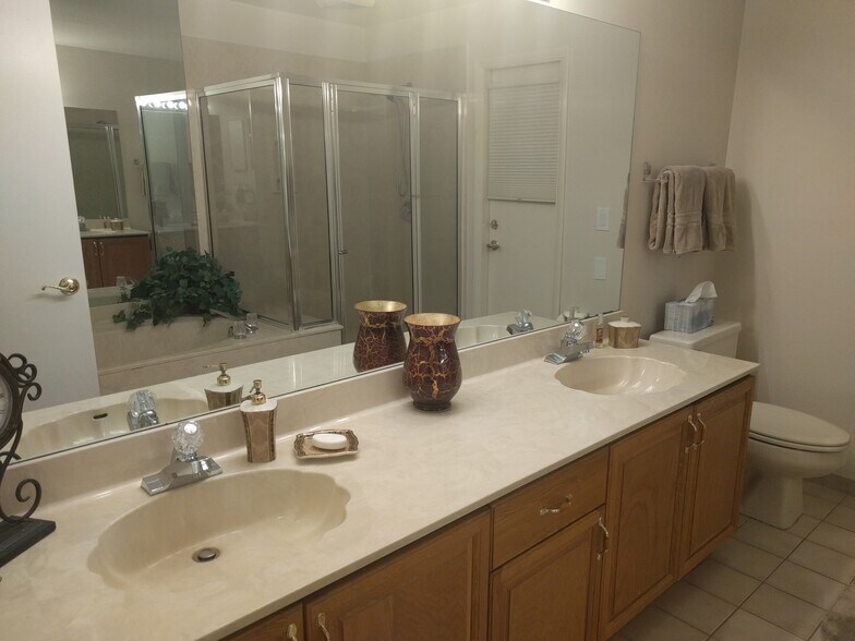 Building Photo - 2662 NW 42nd St