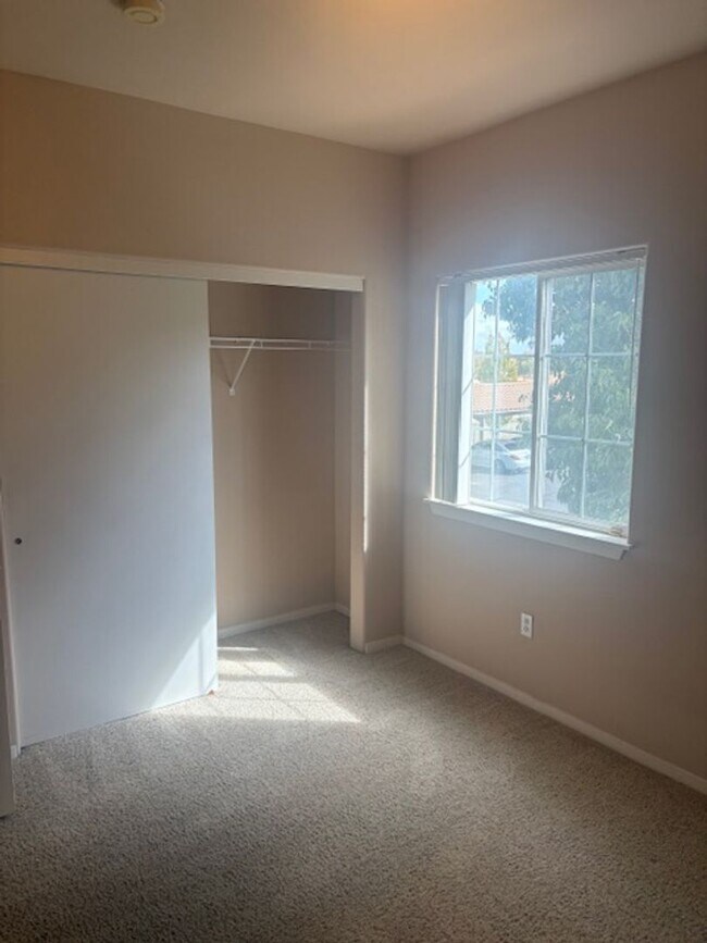 Building Photo - 4200 E Commerce Way