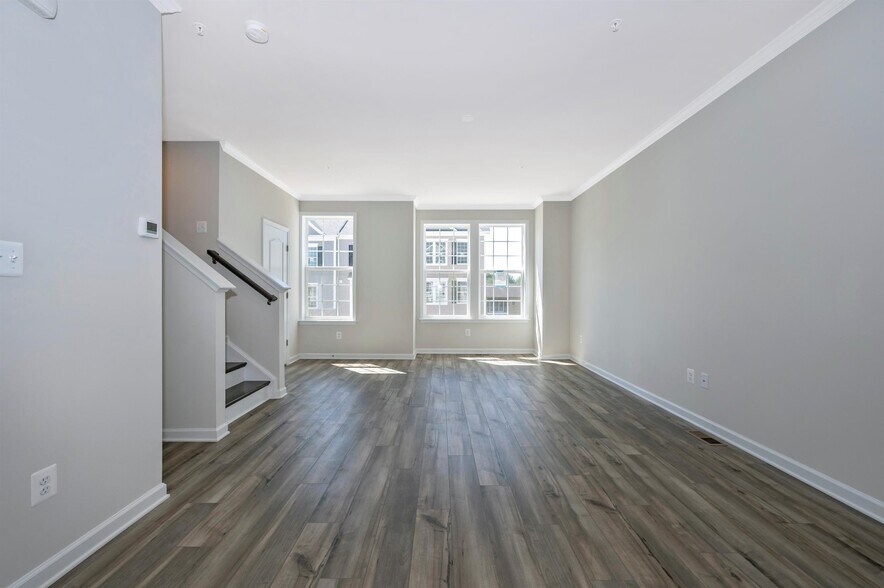 Building Photo - 23 Chester Ct