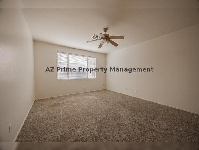 Building Photo - 123 W Elmwood Pl