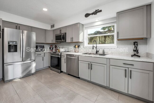 Building Photo - 7575 Tippin Ave