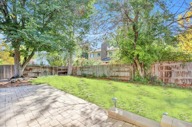 Building Photo - "Spacious 4-Bedroom Haven with 3 Full Baths in Aurora's Heart – 2068 Sq Ft of Comfort!"