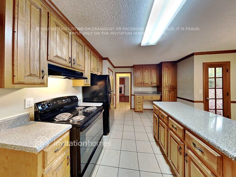 Building Photo - 2014 Amherst Ln SE