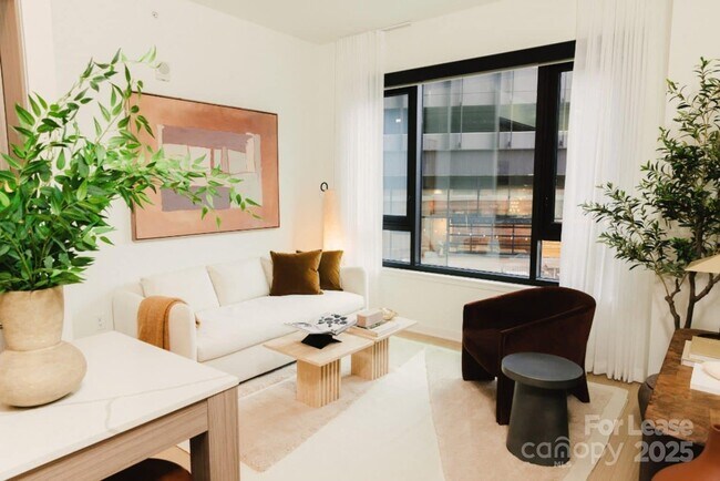 Building Photo - 2161 Hawkins St