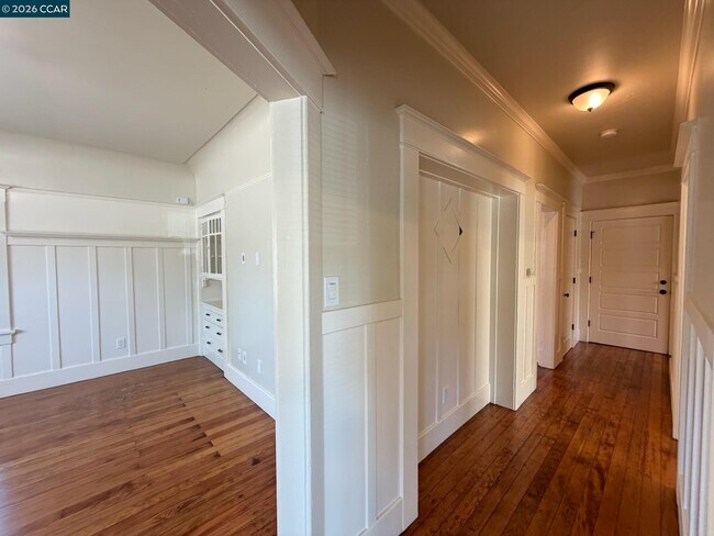 Building Photo - 2303 Sonoma Blvd