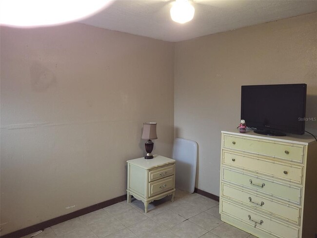 Building Photo - 11025 Pinto Dr