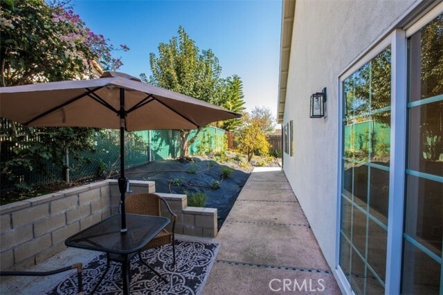 Building Photo - 32052 Via Alicia