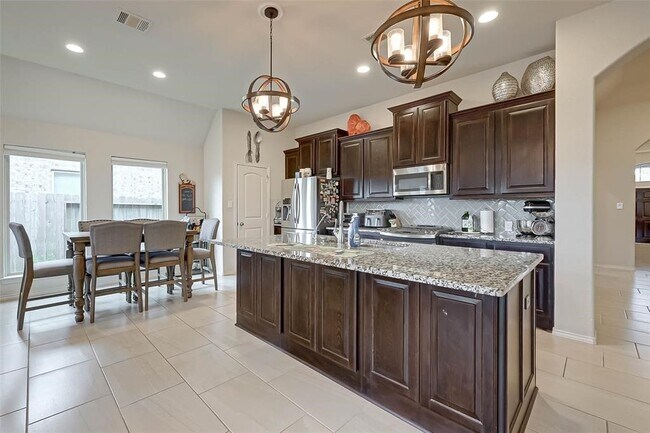 Building Photo - 29026 Crystal Rose Ln