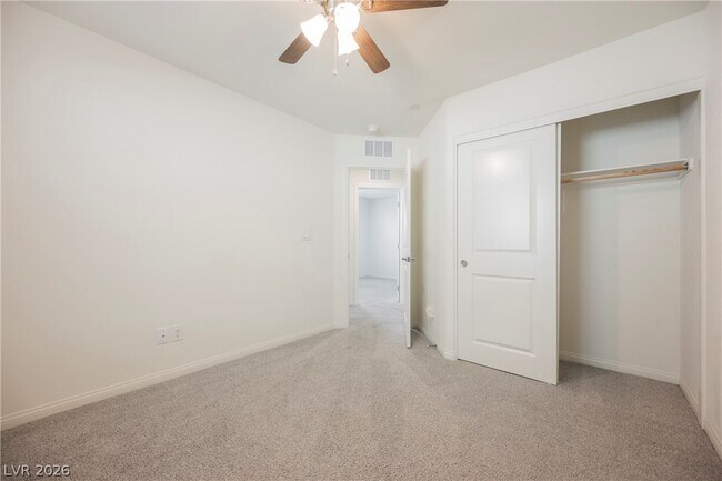 Building Photo - 402 Larksong Ave