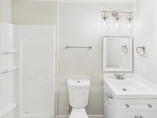 Building Photo - 312 Eunice Dr