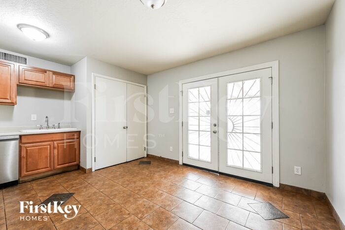 Building Photo - 15250 N 32nd Dr