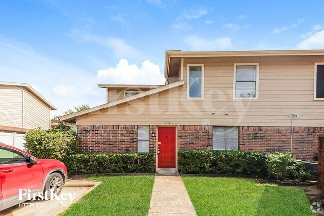 Building Photo - 2240 Tarpley Rd
