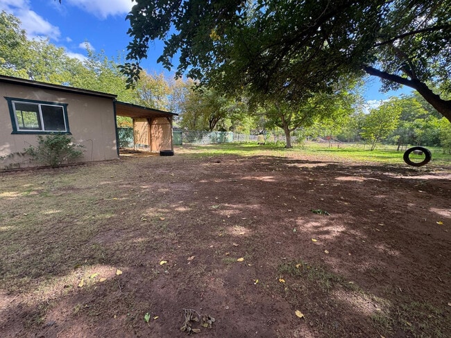 Building Photo - 67 E Goddard Ln