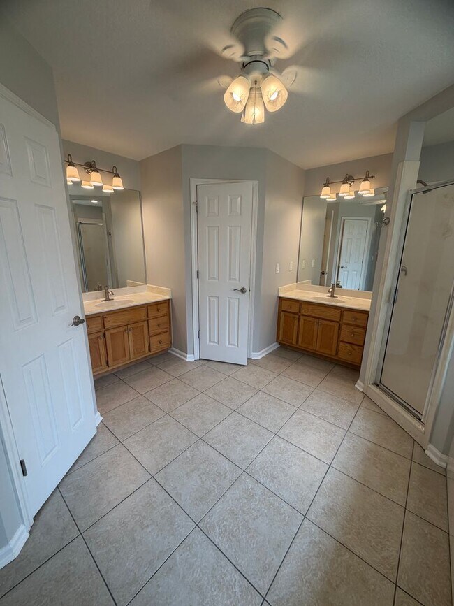 Building Photo - 4BR/3BA Home For Rent