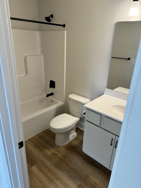 Full Bathrom - 12 W 4th St