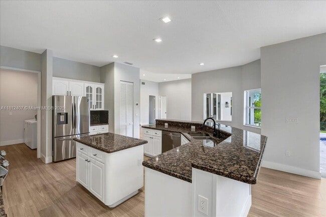 Building Photo - 16650 SW 67th Pl