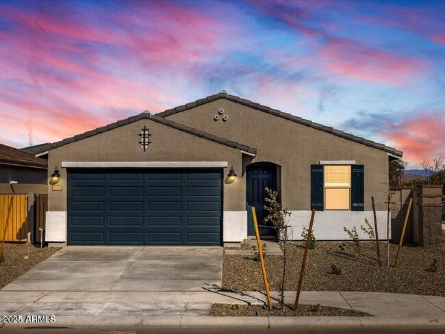 Building Photo - 16006 W Cottontail Ln