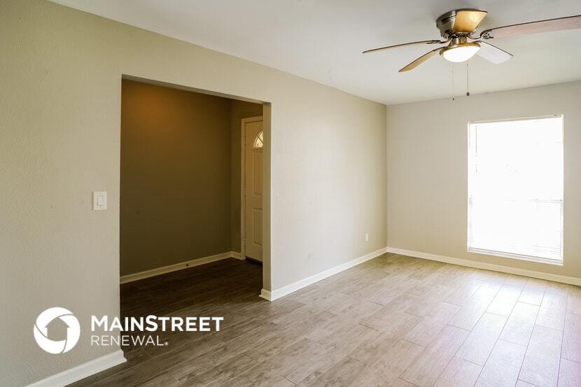 Building Photo - 2657 S Woodloch St