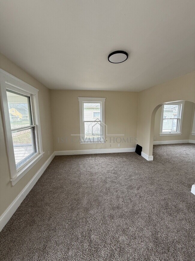 Building Photo - 2213 17th St NE