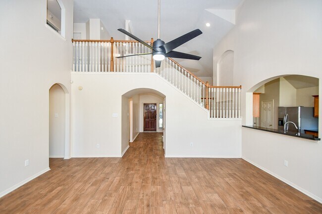 Building Photo - 1310 Lake Edinburg Ct