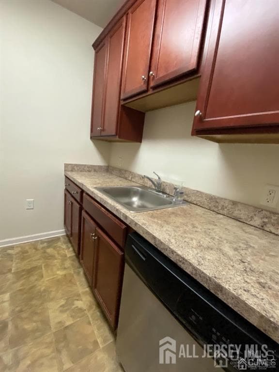 Building Photo - 613 Doral Ct