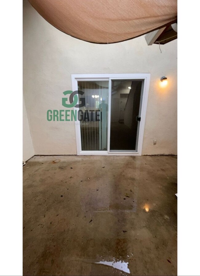 Building Photo - 3517 Woodglen Dr