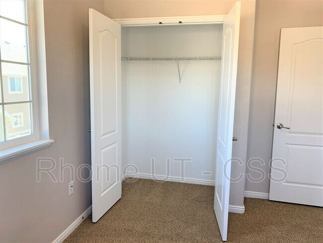 Building Photo - 13567 S Florenza Way