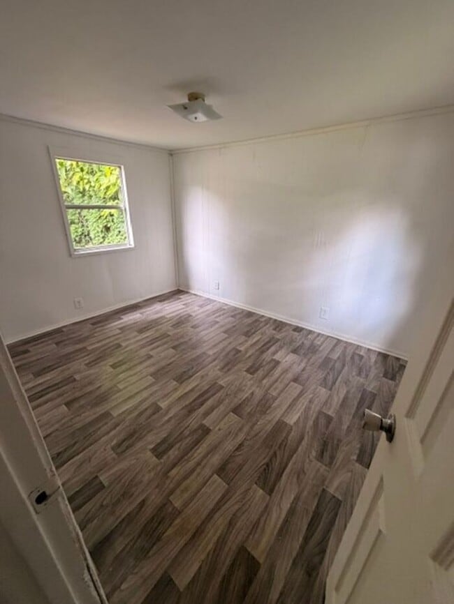 Building Photo - Cute 2 Bed in Greenville!