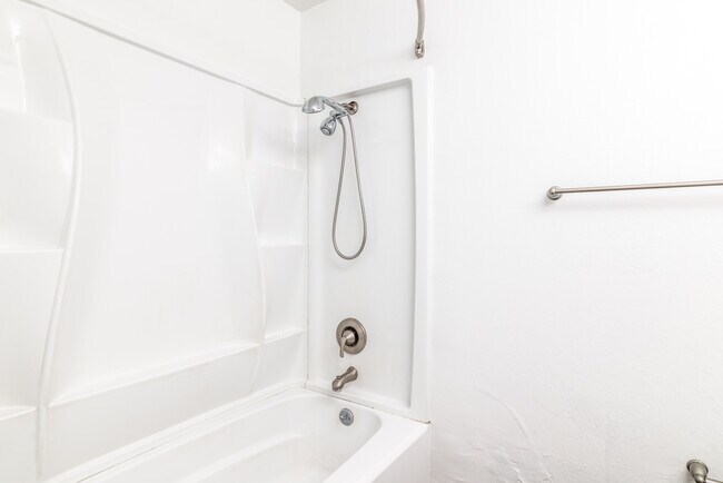 Building Photo - 412 Alameda del Prado