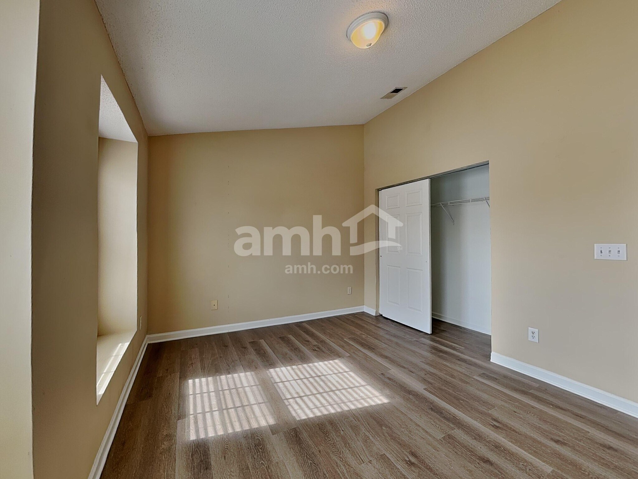 Building Photo - 6021 Ladish Ln