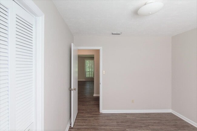Building Photo - 671 Holyoke Ct