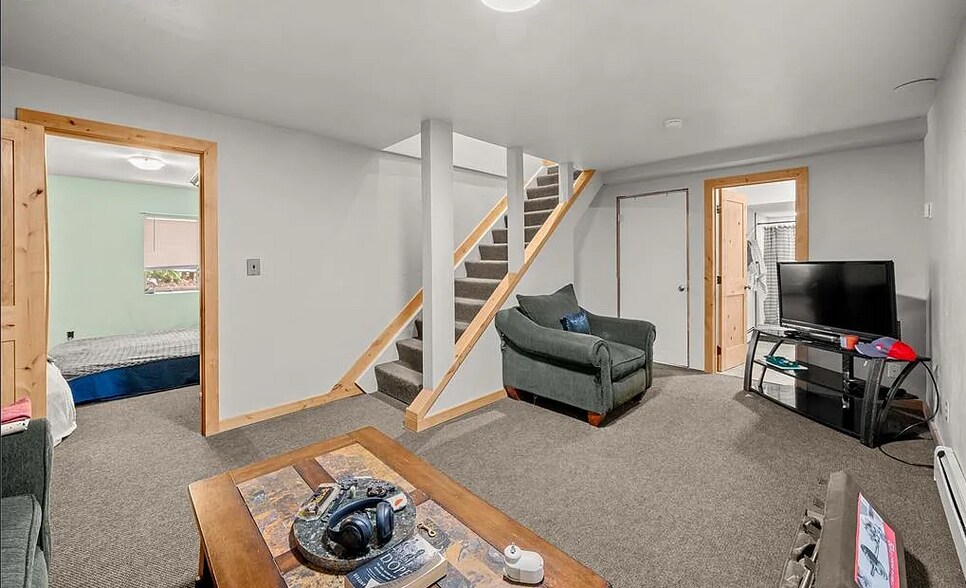 Building Photo - 1803 Ridgeview Dr