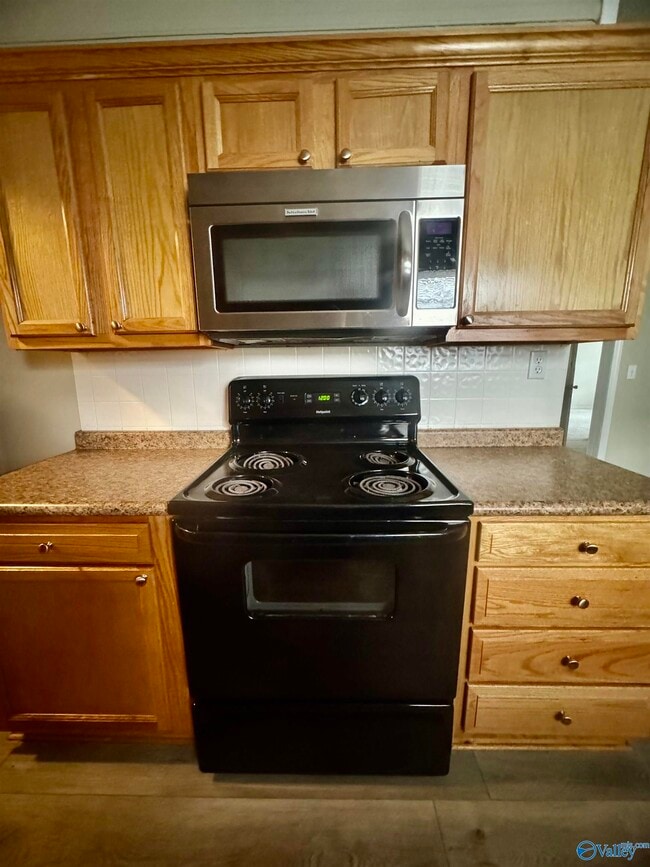 Building Photo - 1109 Humes Ave NE