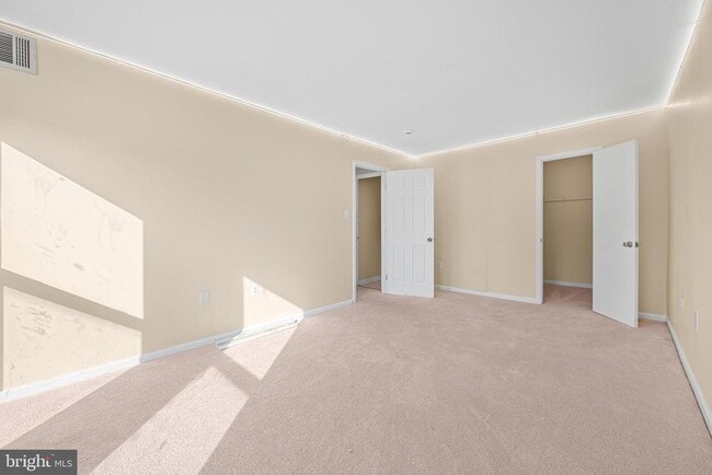 Building Photo - 5204 Newton St