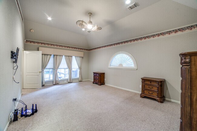 Building Photo - BEAUTIFUL SINGLE-STORY 3-BEDROOM HOME IN S...