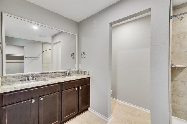 Building Photo - 16831 Silent Pines Ct